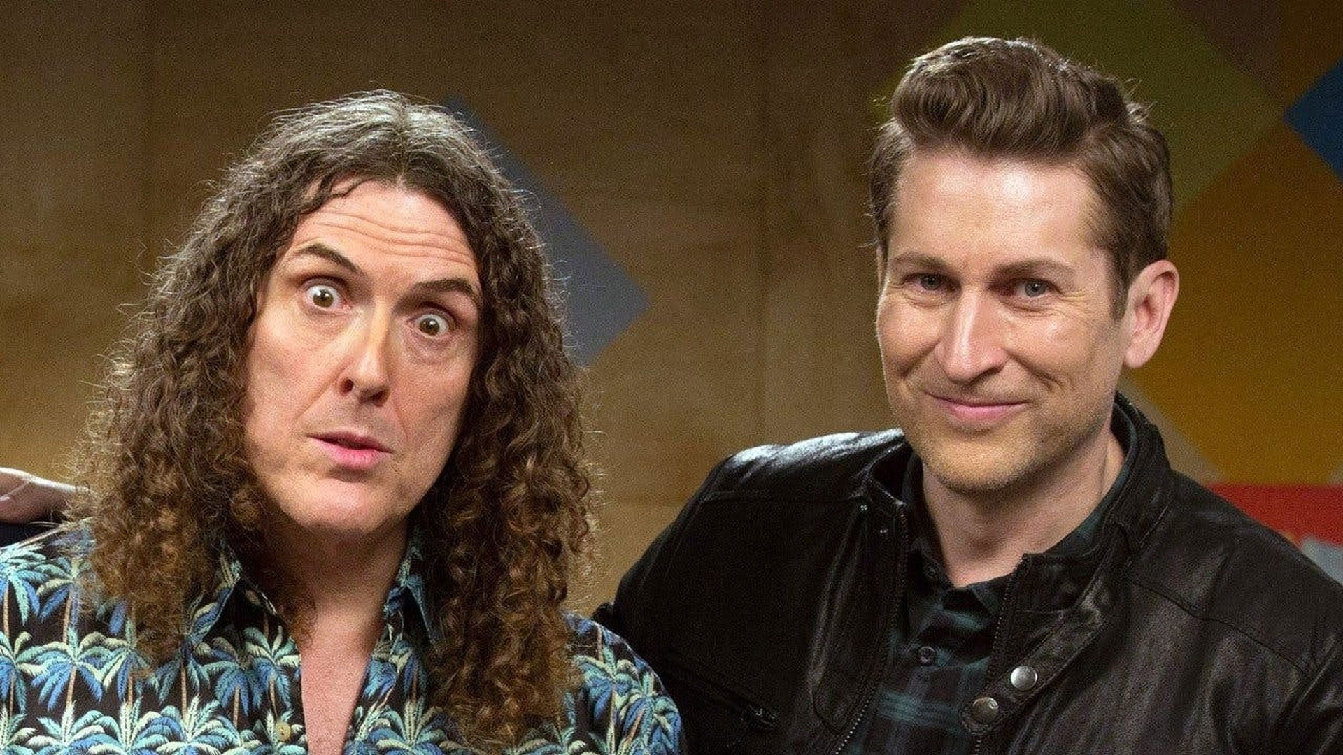 Comedy Bang! Bang! Season 4 Episode 24 : Carly Rae Jepsen Wears a Chunky Necklace and Black Ankle Boots