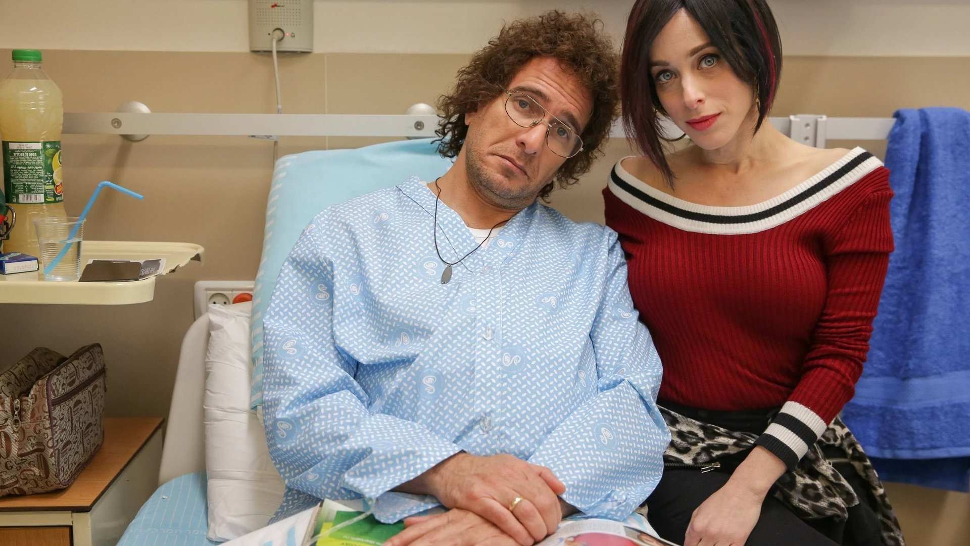 Eretz Nehederet Season 2 Episode 19 : Episode 19