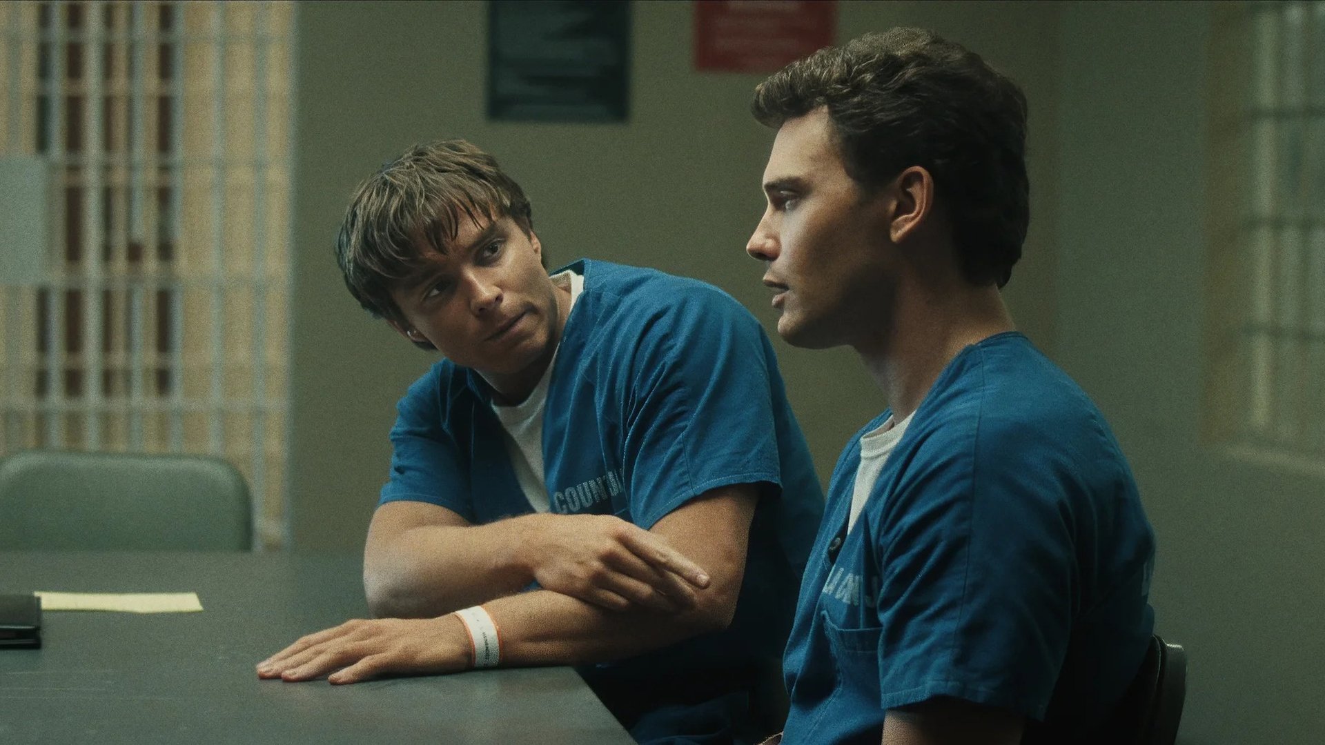 Monsters: The Lyle and Erik Menendez Story Season 1 Episode 9 : Hang Men