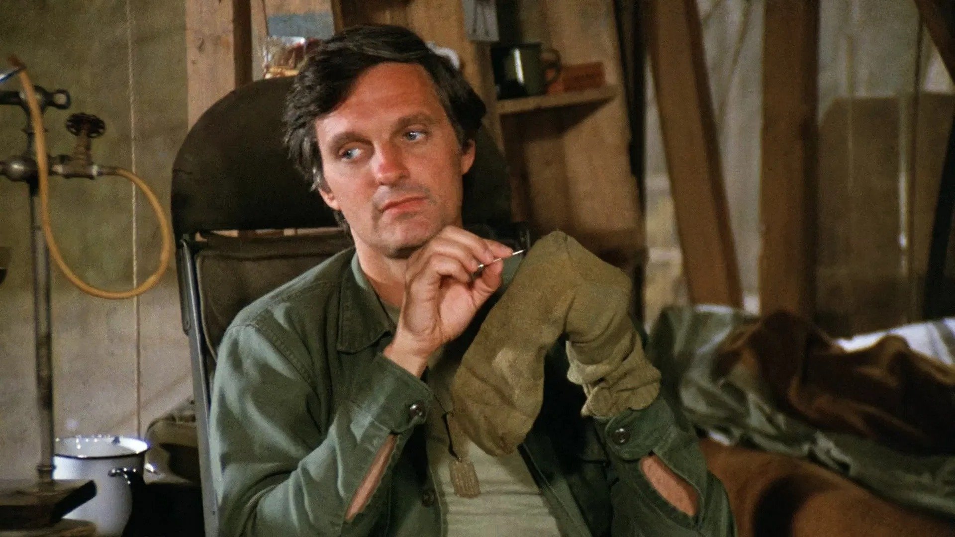 M*A*S*H Season 7 Episode 2 : Peace On Us