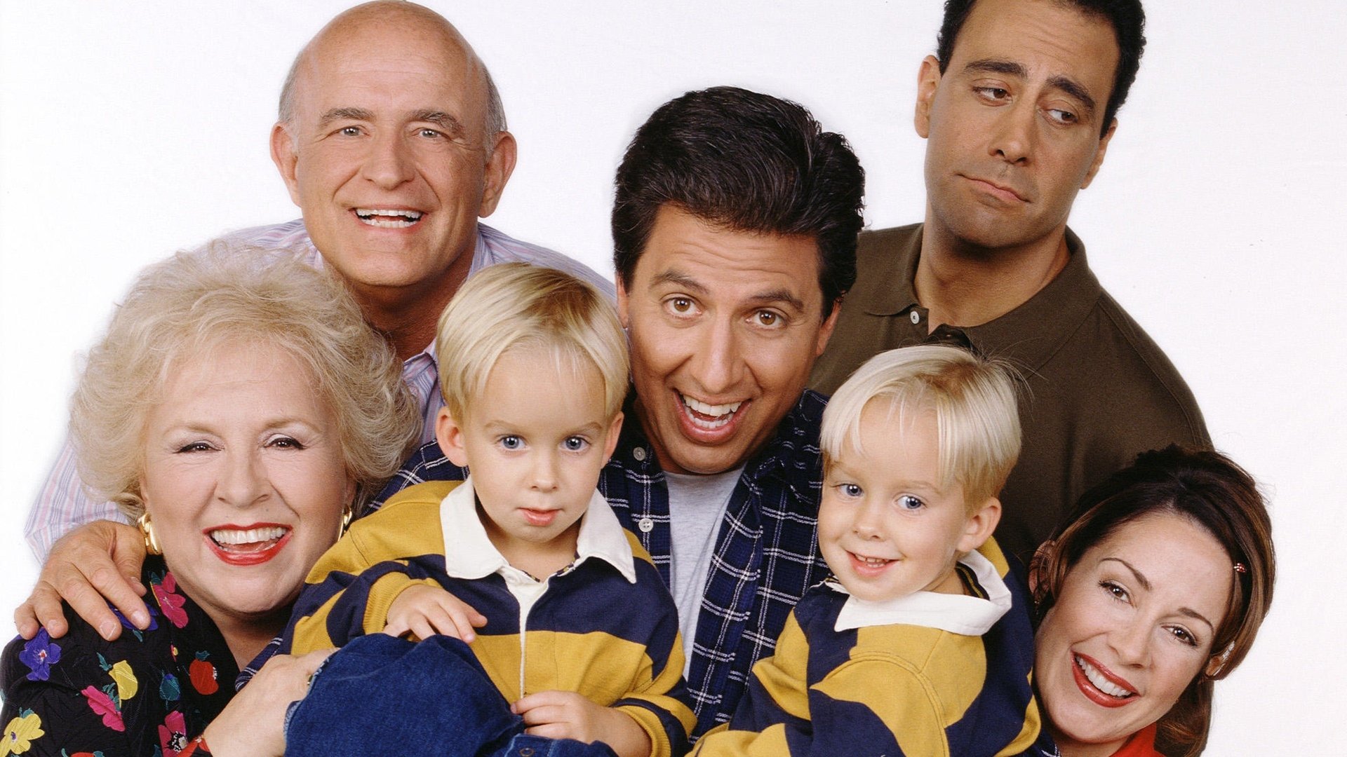 Everybody Loves Raymond Season 7 Episode 12 : Grandpa Steals