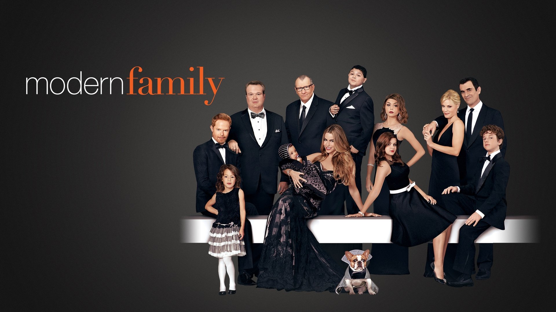 Modern Family Season 6 Episode 16 : Connection Lost