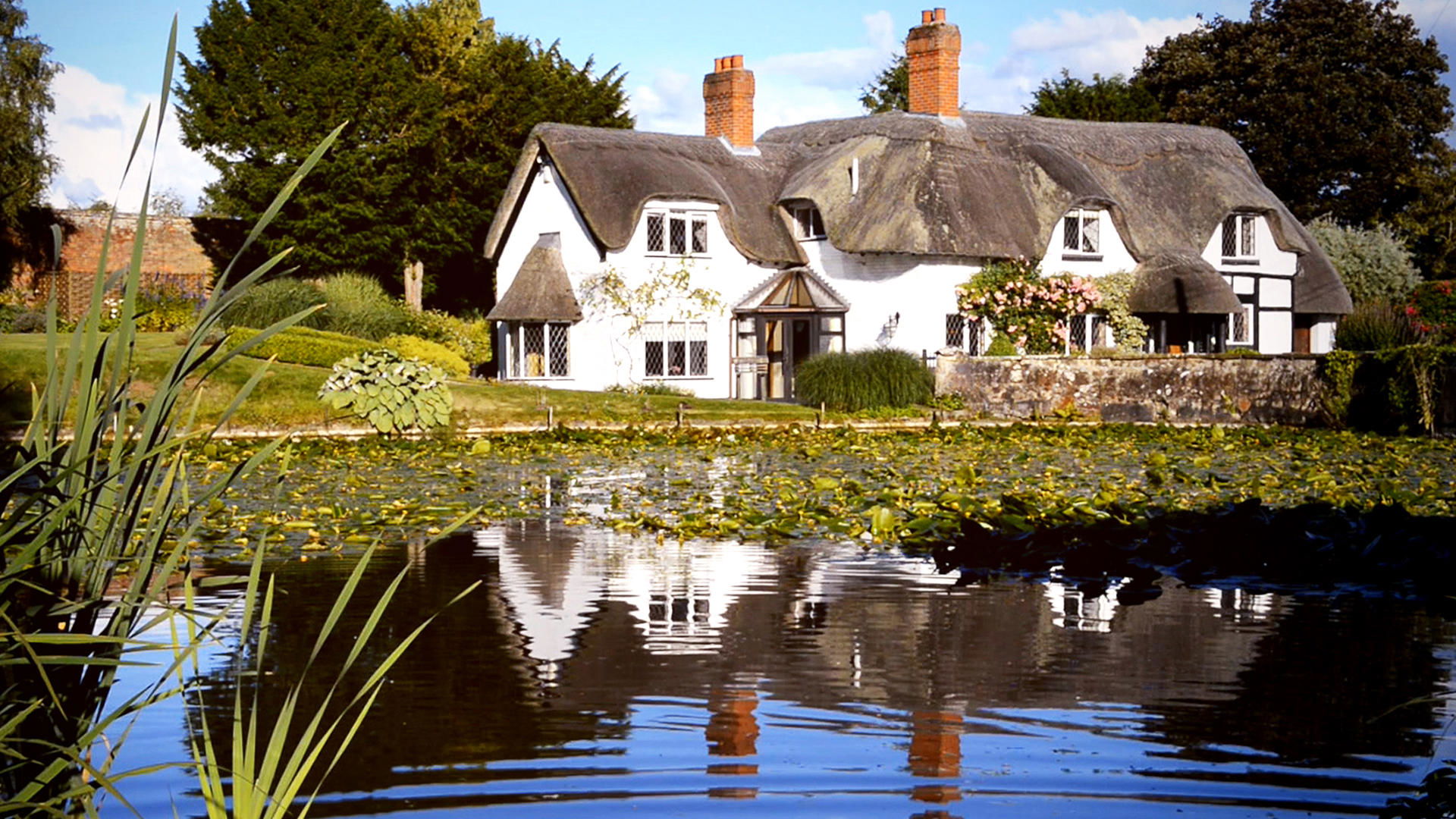 Escape to the Country Season 3 Episode 2 : Norwich to Cumbria