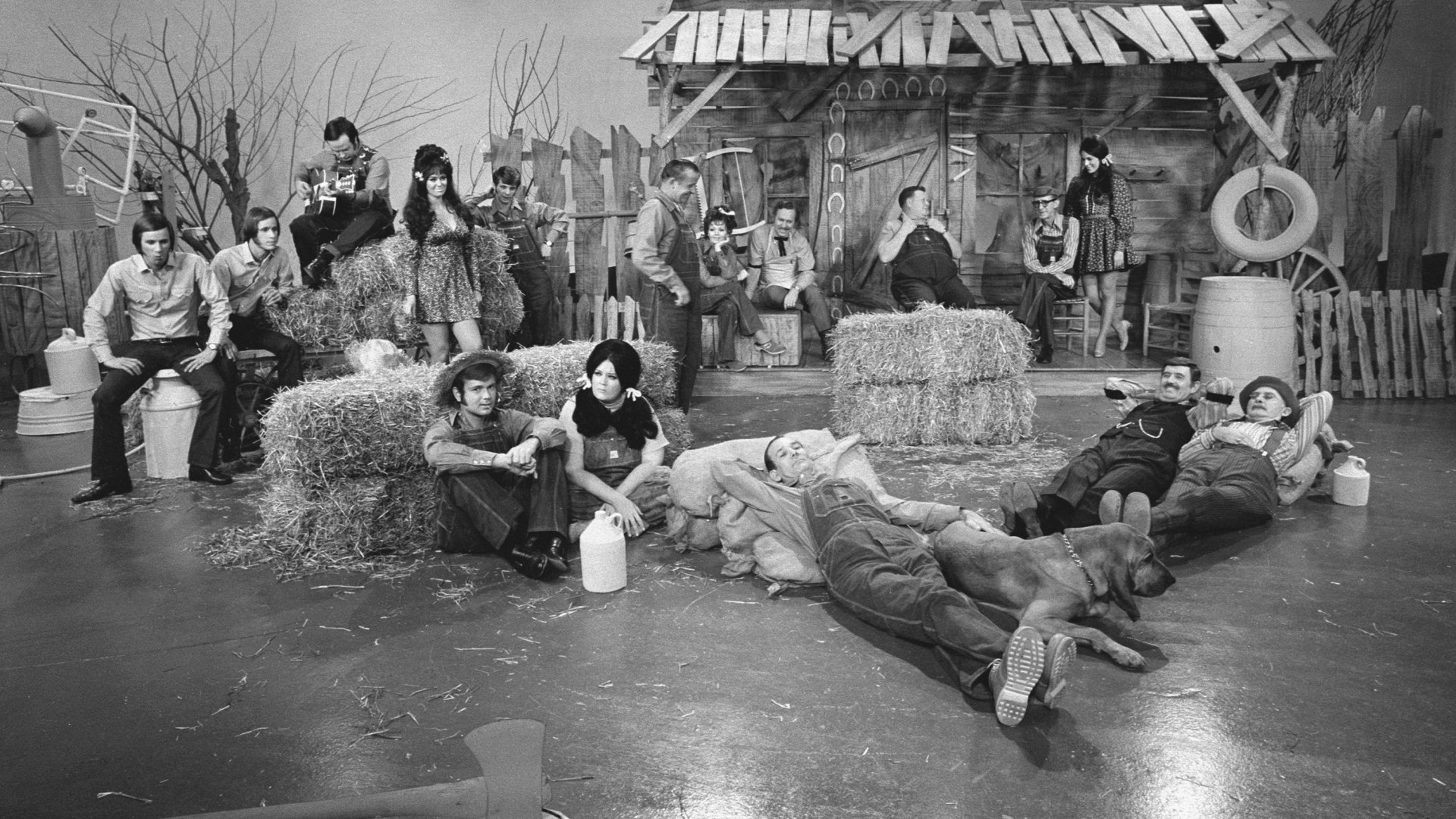 Hee Haw Season 2 Episode 20 : Roy Rogers / Dale Evans / Billy Jo Spears