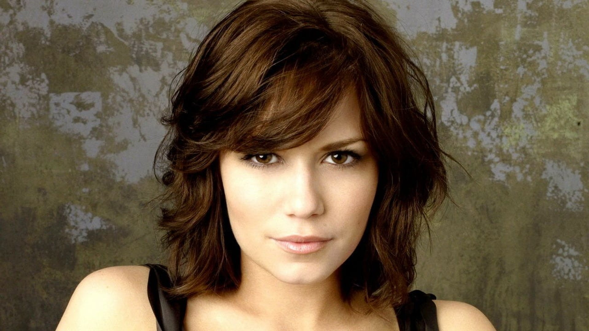 One Tree Hill Season 7 Episode 10 : You Are a Runner and I Am My Father's Son