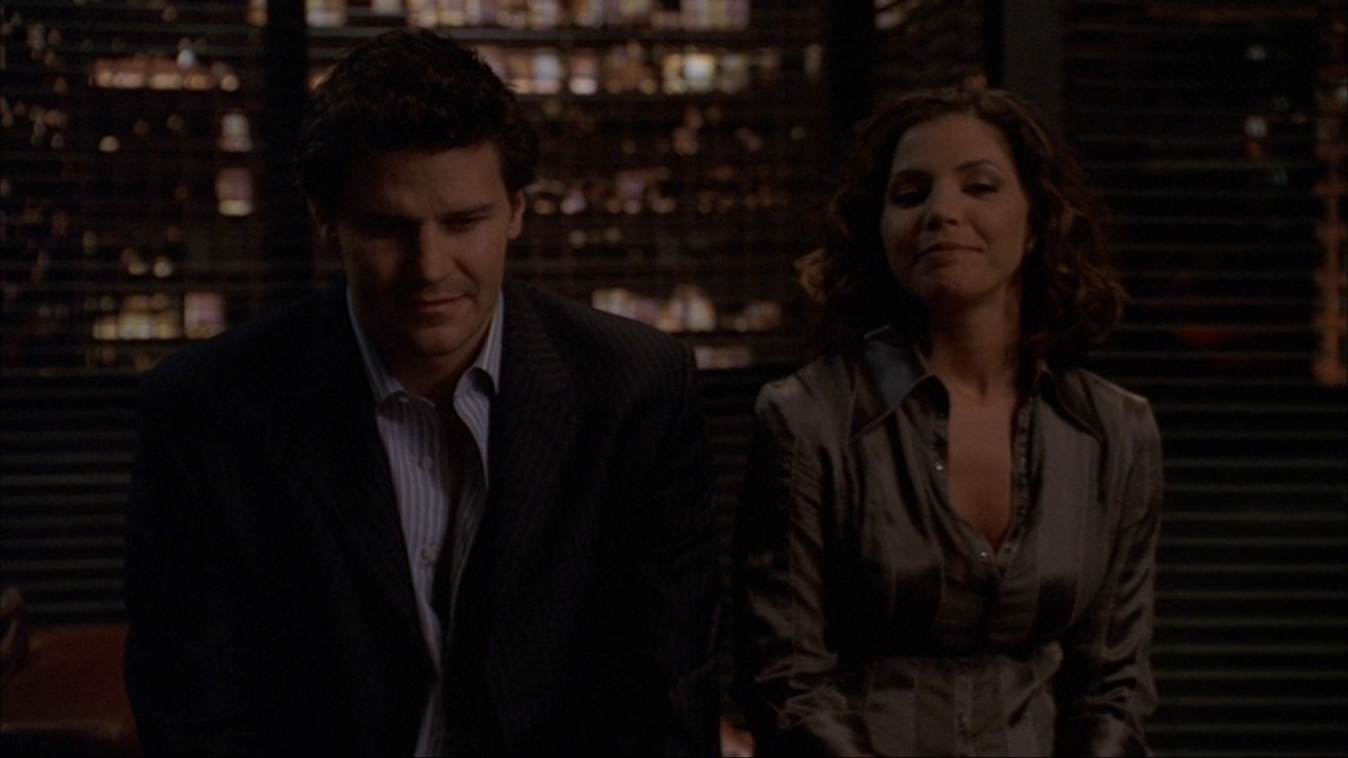 Angel Season 1 Episode 1 : City of