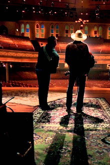 Alan Jackson - Precious Memories: Live at the Ryman