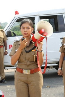 இவன் யாரென்று தெரிகிறதா