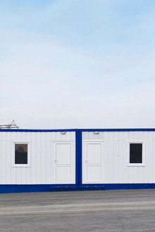 House Hunters: Outside the Box