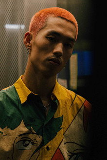 启哲