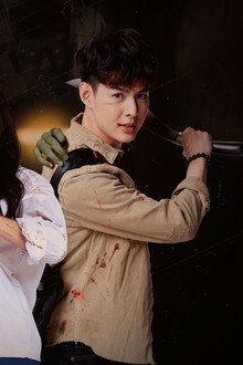 คู่ไฟท์ไฝว้ผี