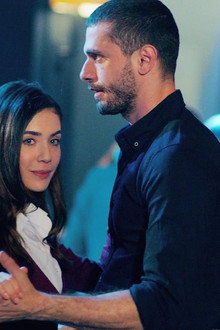 Seni Kimler Aldı