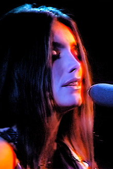 Emmylou Harris: The Beat Club