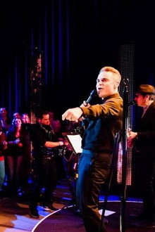 Robbie Williams - SRF 3 Showcase