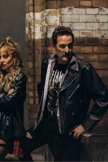 Çakallarla Dans 8: Şututgart Çıkarması