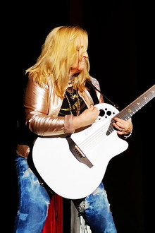 Melissa Etheridge - A Little Bit Of Me - Live In L.A.