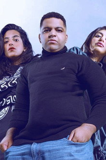 مسرحية مطلوب