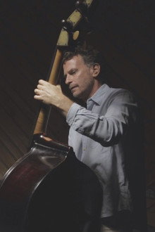 Walking the Changes - Legends of Double Bass in Jazz