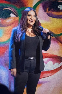 Cristela Alonzo: Middle Classy