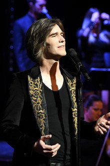 Amaury Vassili chante Mike Brant