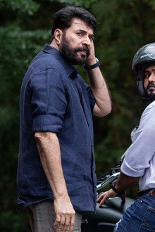 ഡൊമിനിക് ആൻഡ് ലേഡീസ് പേഴ്സ്