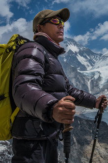 Everest Dark