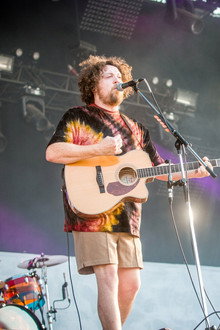 Metronomy en concert aux Vieilles Charrues