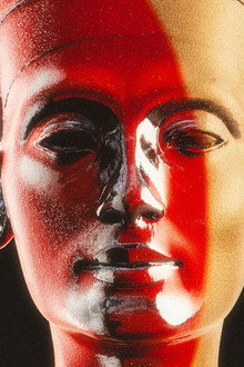 Nefertiti: The Raiders Of The Lost Tomb