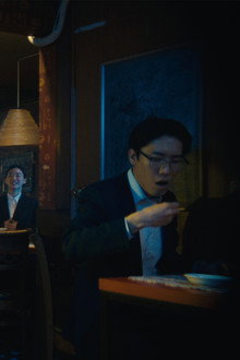 저 구석 자리로 주세요