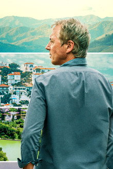 Live to 100: Secrets of the Blue Zones