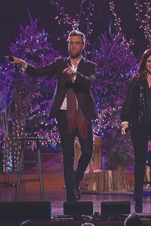 Lady Antebellum Live - On This Winter's Night