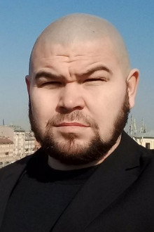 Юрий Петров
