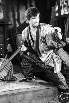 山を守る兄弟