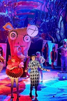 National Theatre Live: wonder.land