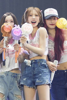 레드벨벳 해피니스 다이어리 : 마이 디어, 레베럽 인 시네마