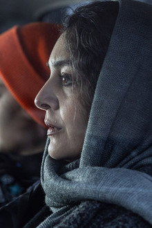 چشم بادومی