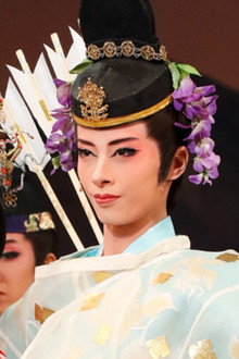 あかねさす紫の花