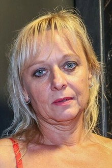 Anna Versailles