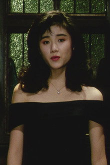 黒いドレスの女