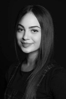 Ester Alushi
