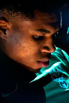 Giannis Antetokounmpo: Raíces y alas