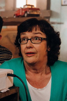 James Must-a-pic His Mum a Man