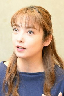 中山エミリ