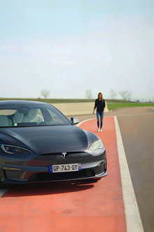 Tesla: Les Secrets de sa voiture électrique