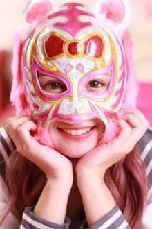 新垣ひとみ
