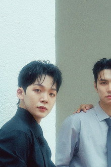 비틀린넥타이