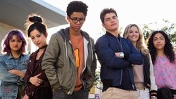 Poster serie Marvel's Runaways latino Poster Serie Marvel's Runaways en latino online