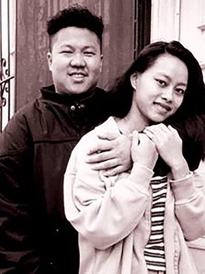 Kelly Loves Tony (1998)