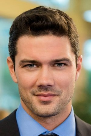 Ryan Paevey Photo