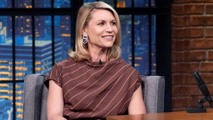 Late Night with Seth Meyers Season 13 :Episode 29  Claire Danes, Callum Turner